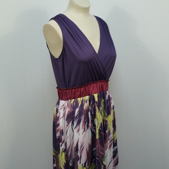 Jonathan Martin Purple V Neck Floral Dress 8 - Picture 2 of 7